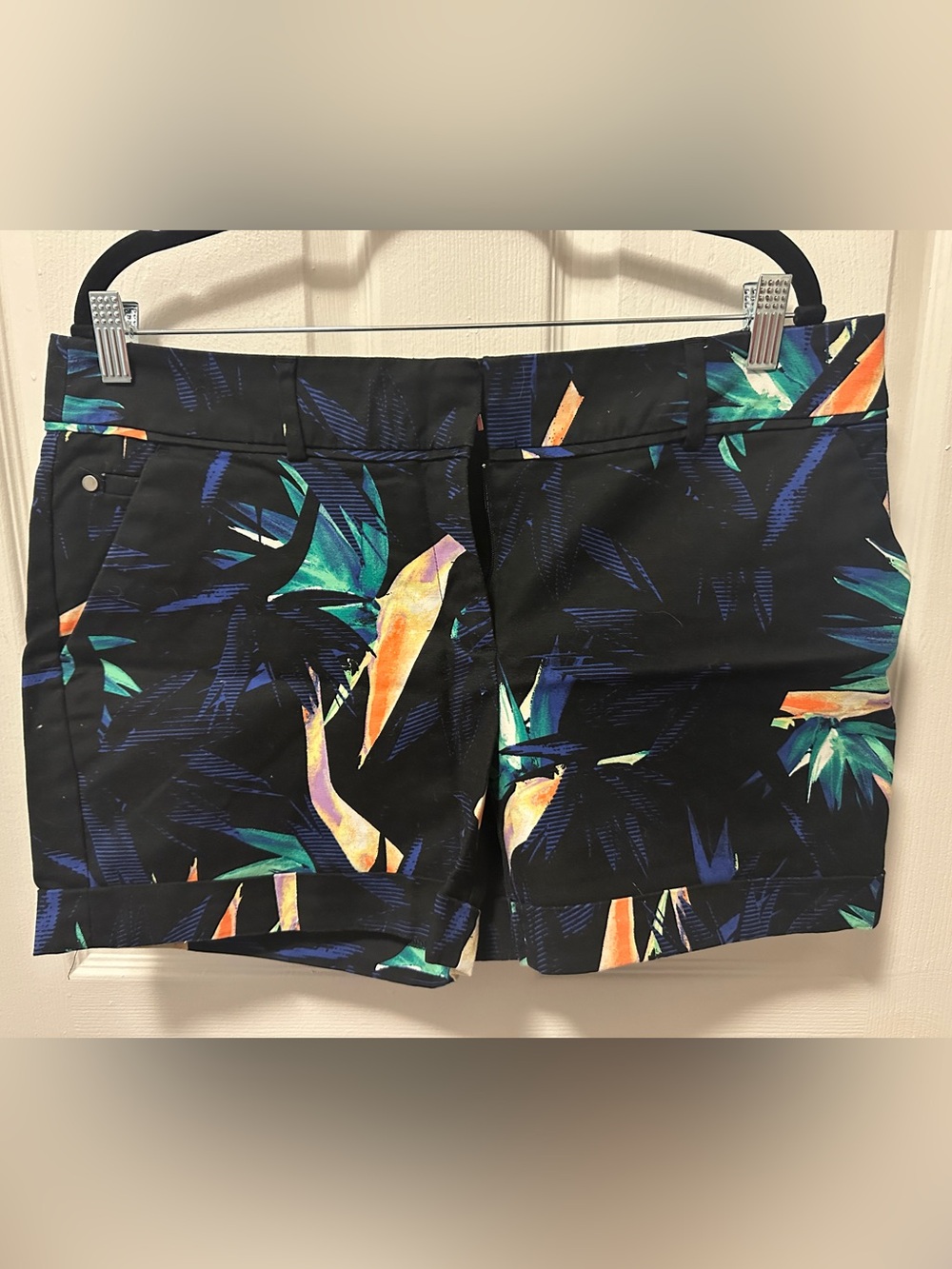 Apt. 9 Black Tropical Print Women's Shorts